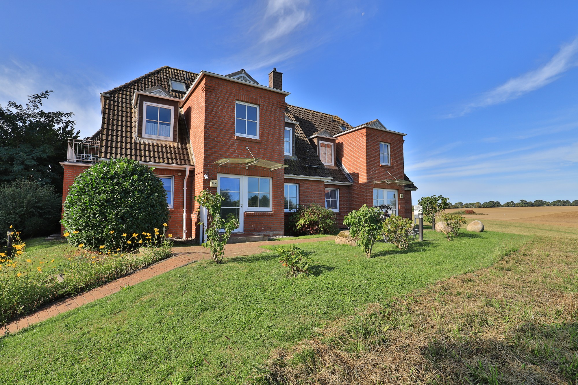 helle-3-zimmer-eigentumswohnung-in-sonniger-ruhiger-lage-mit-traumhaftem-weitblick