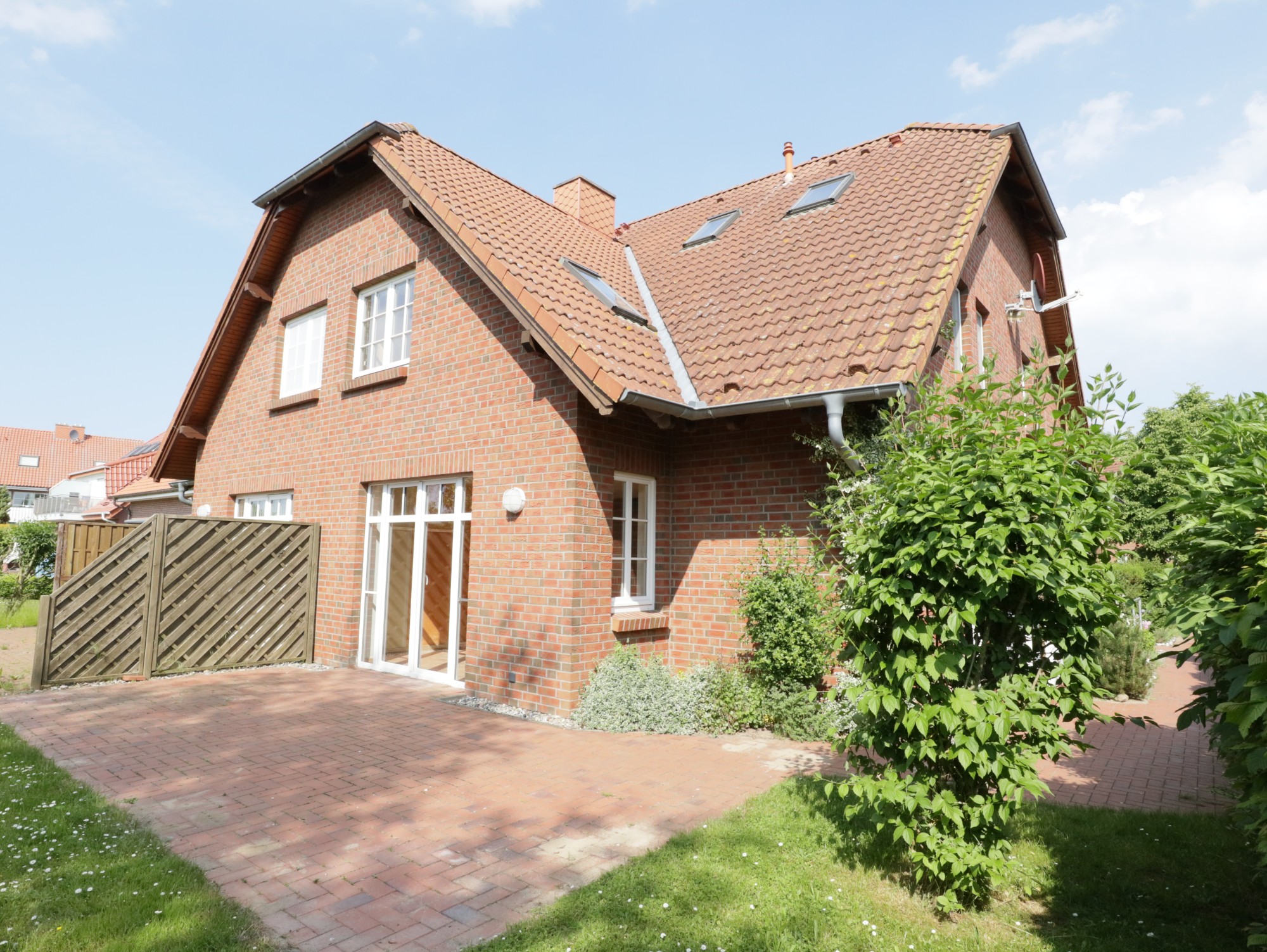 kuestennah-wohnen-ruhiges-reiheneckhaus-in-ruhiger-lage-nahe-dem-meer