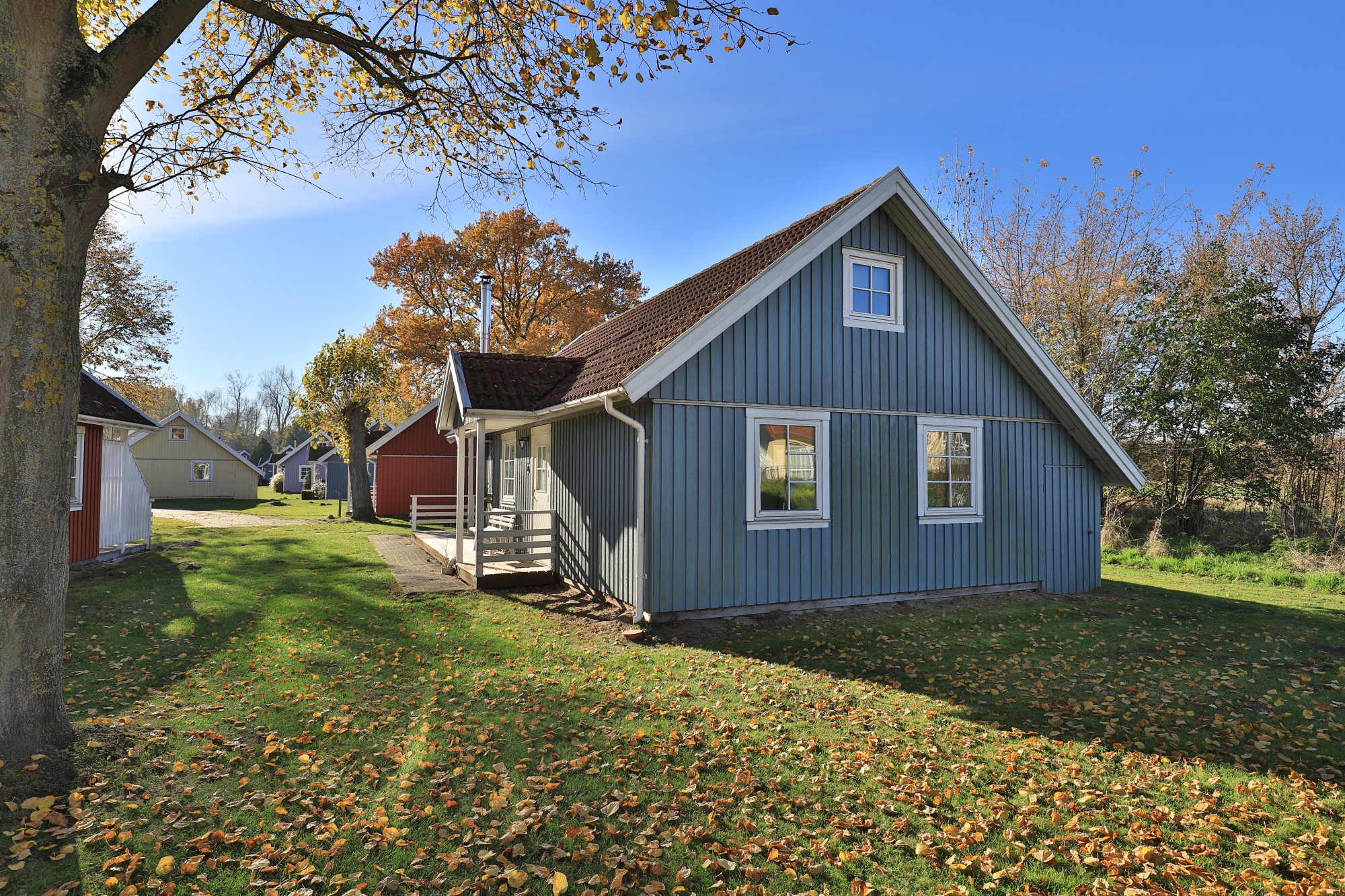 nordisches-urlaubs-und-lebensgefuehl-ferienhaus-im-skandinavischen-stil-nahe-dem-meer