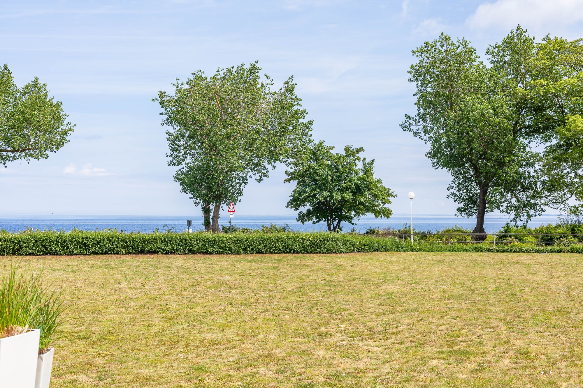 meerblick-inklusive-hochwertige-2-zimmer-eigentumswohnung-nur-20-m-vom-strand-entfernt